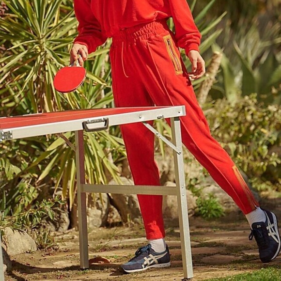 NWOT FP Movement Friday Love Velour Joggers - Picture 1 of 4